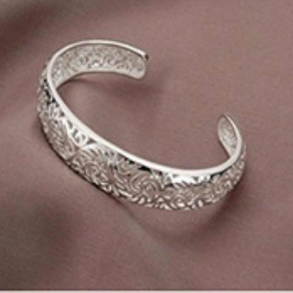 9.25 Silver Plated Hollow Cuff Bracelet